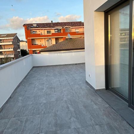 Family House Apartment Porto Torres Bagian luar foto