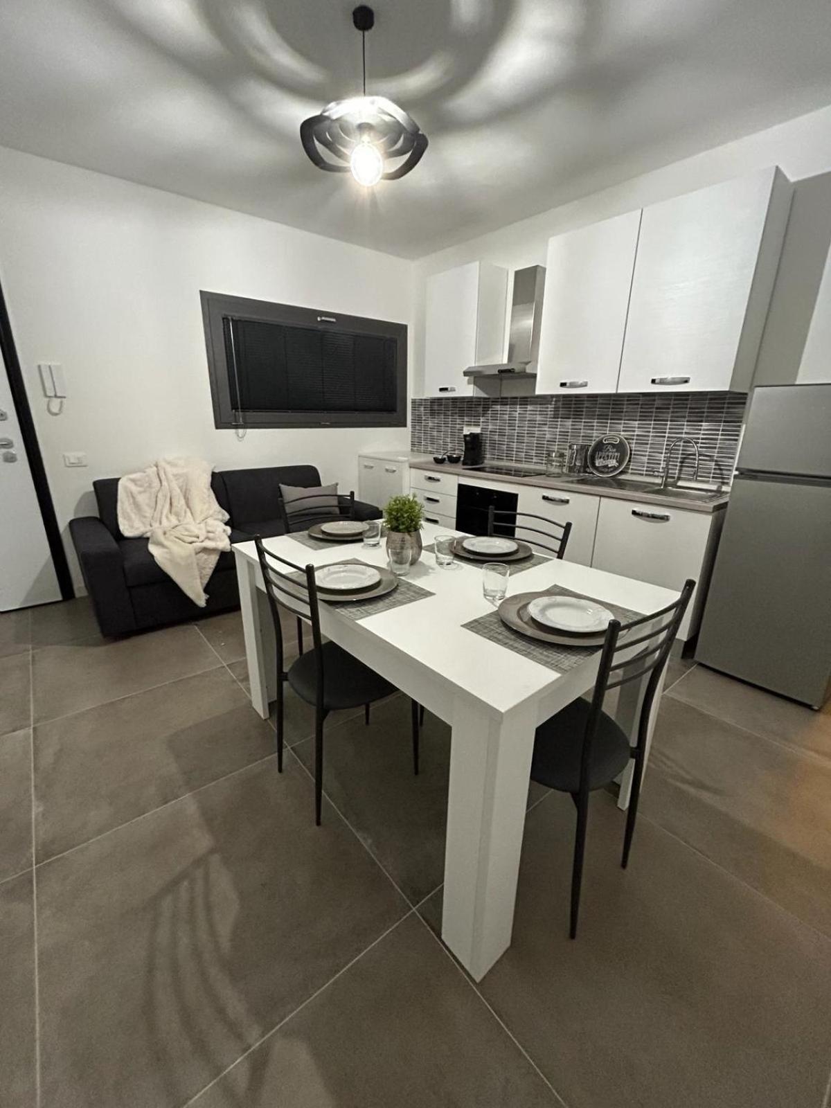 Family House Apartment Porto Torres Bagian luar foto